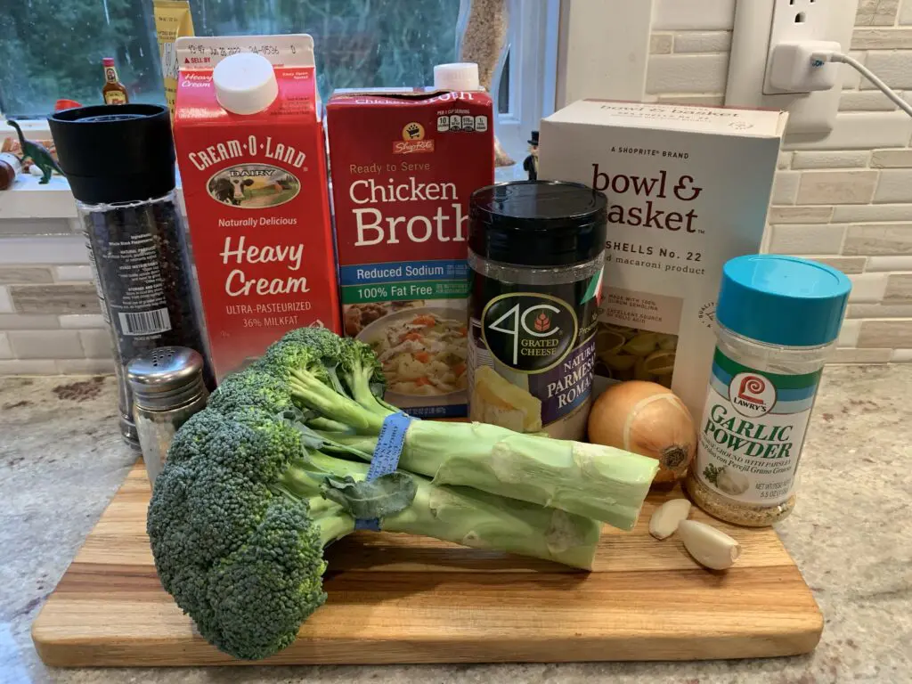 creamy broccoli pasta ingredients