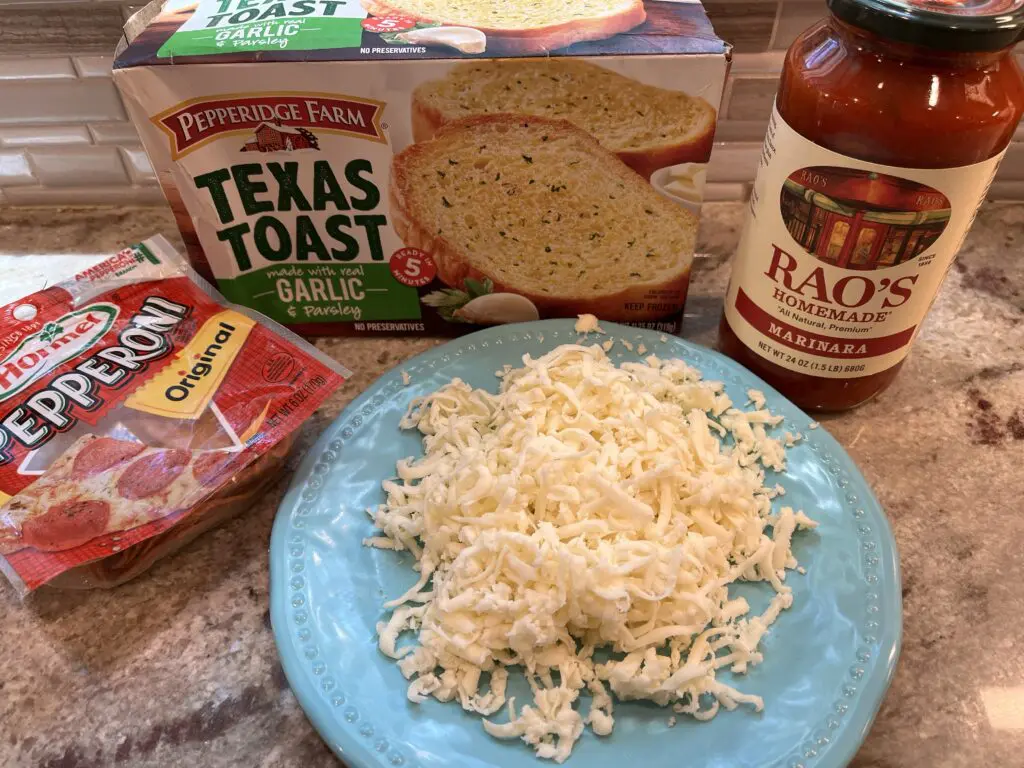 texas toast pizza ingredients