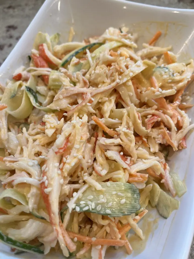 spicy kani salad with sesame seeds