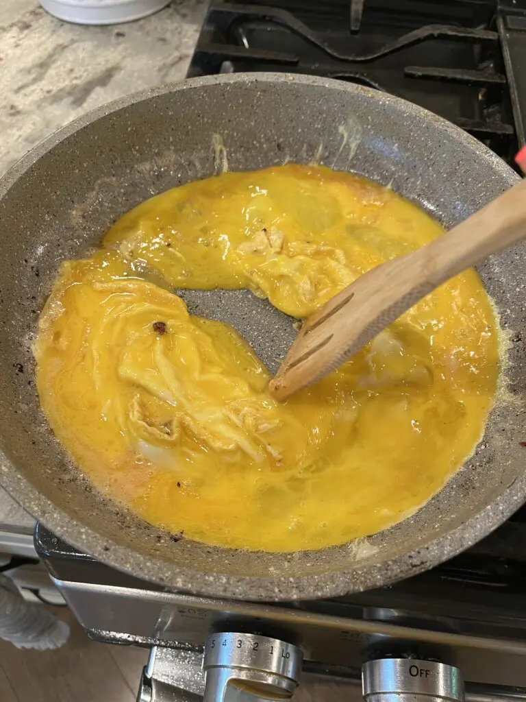 making scrambled eggs