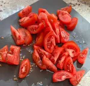 sliced tomatoes