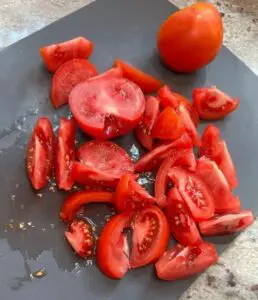 sliced tomatoes