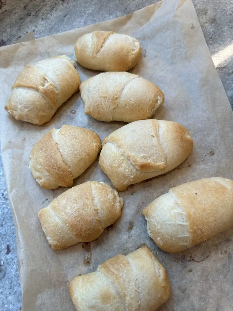 baked lemon cheesecake rolls