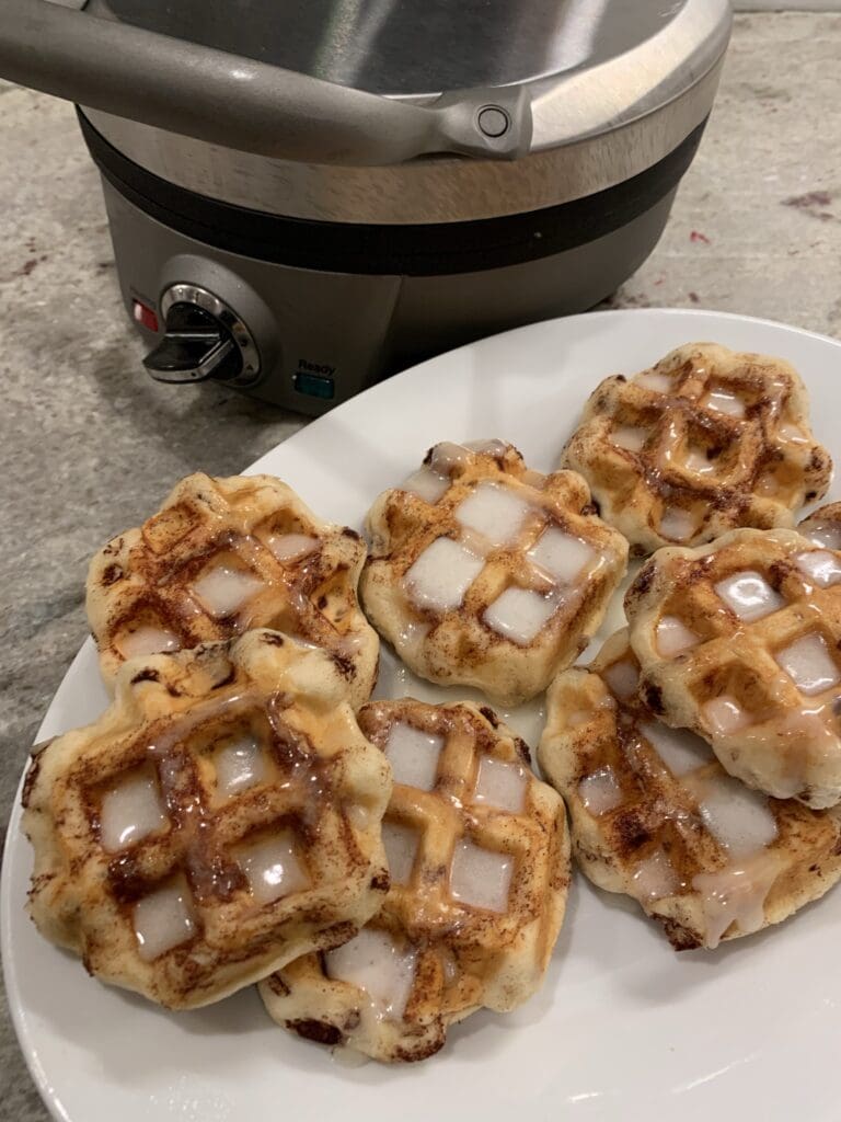 PILLSBURY CINNAMON ROLL WAFFLES