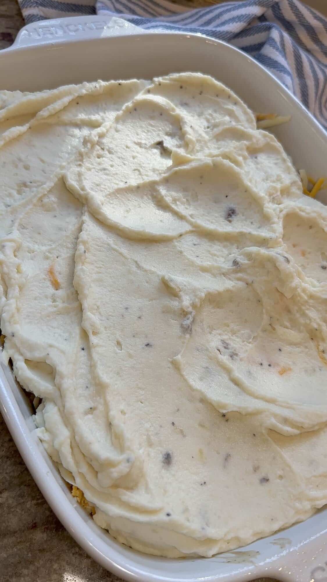 cottage pie topped with mashed potatoes