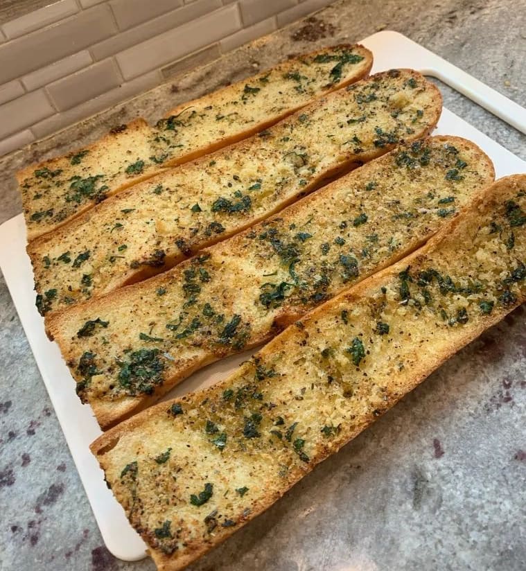 garlic bread finished