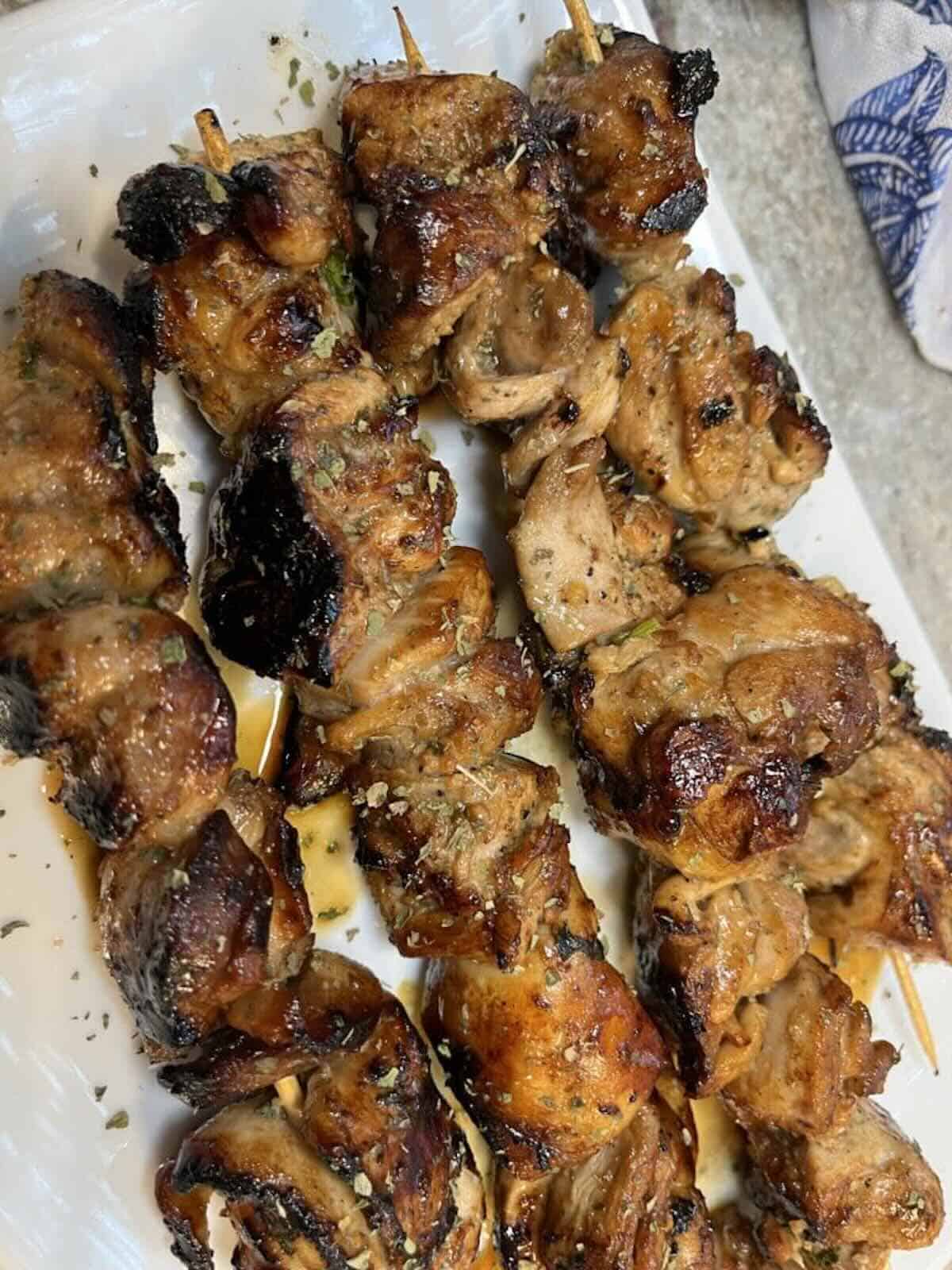 finished chicken skewers
