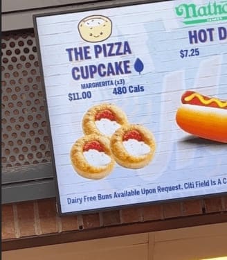 pizza cupcake sign at mets game