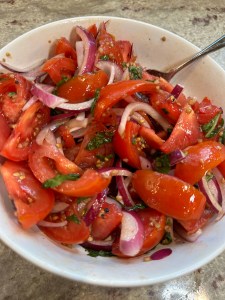 sliced marinated tomatoes