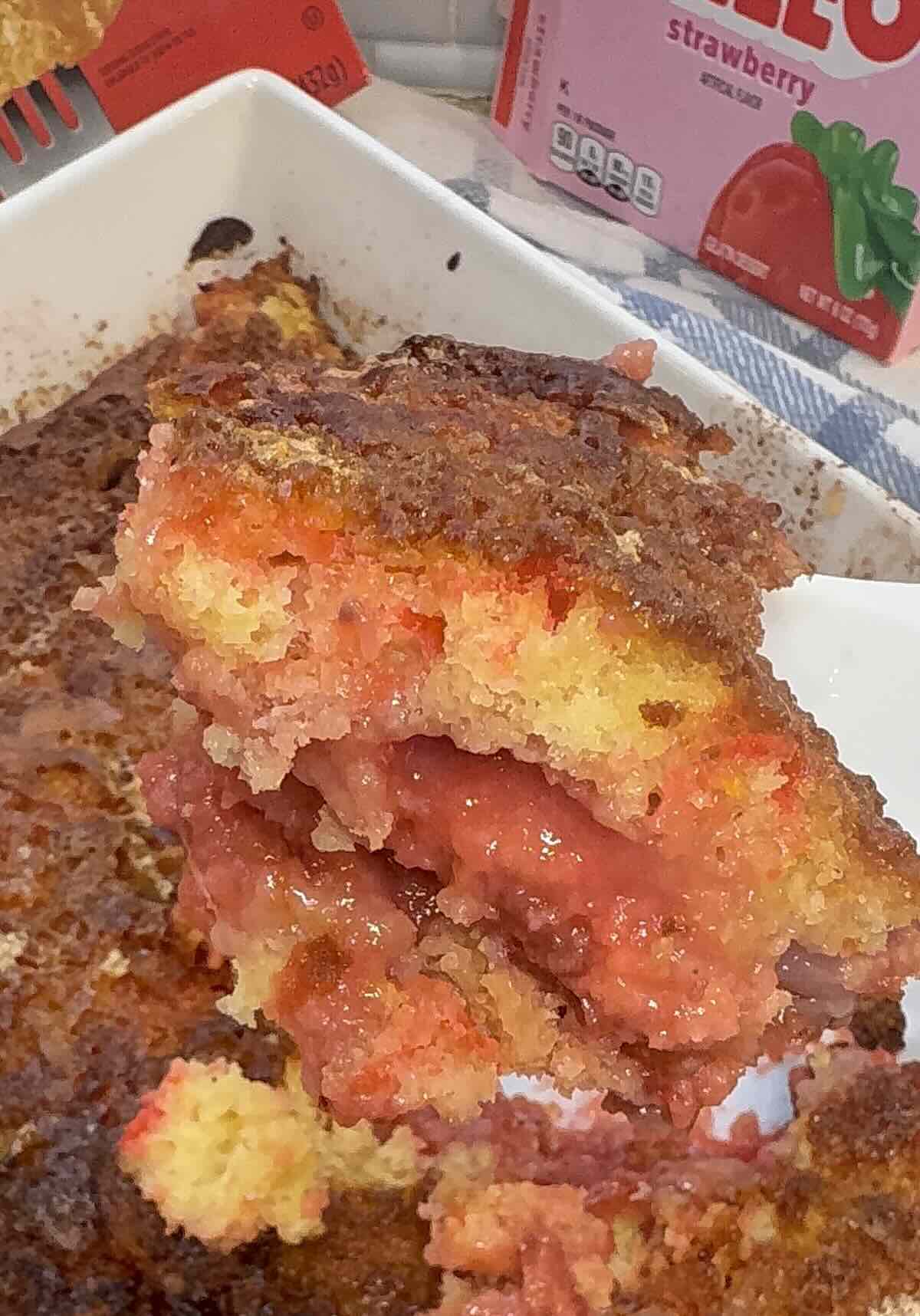 strawberry magic cake finished
